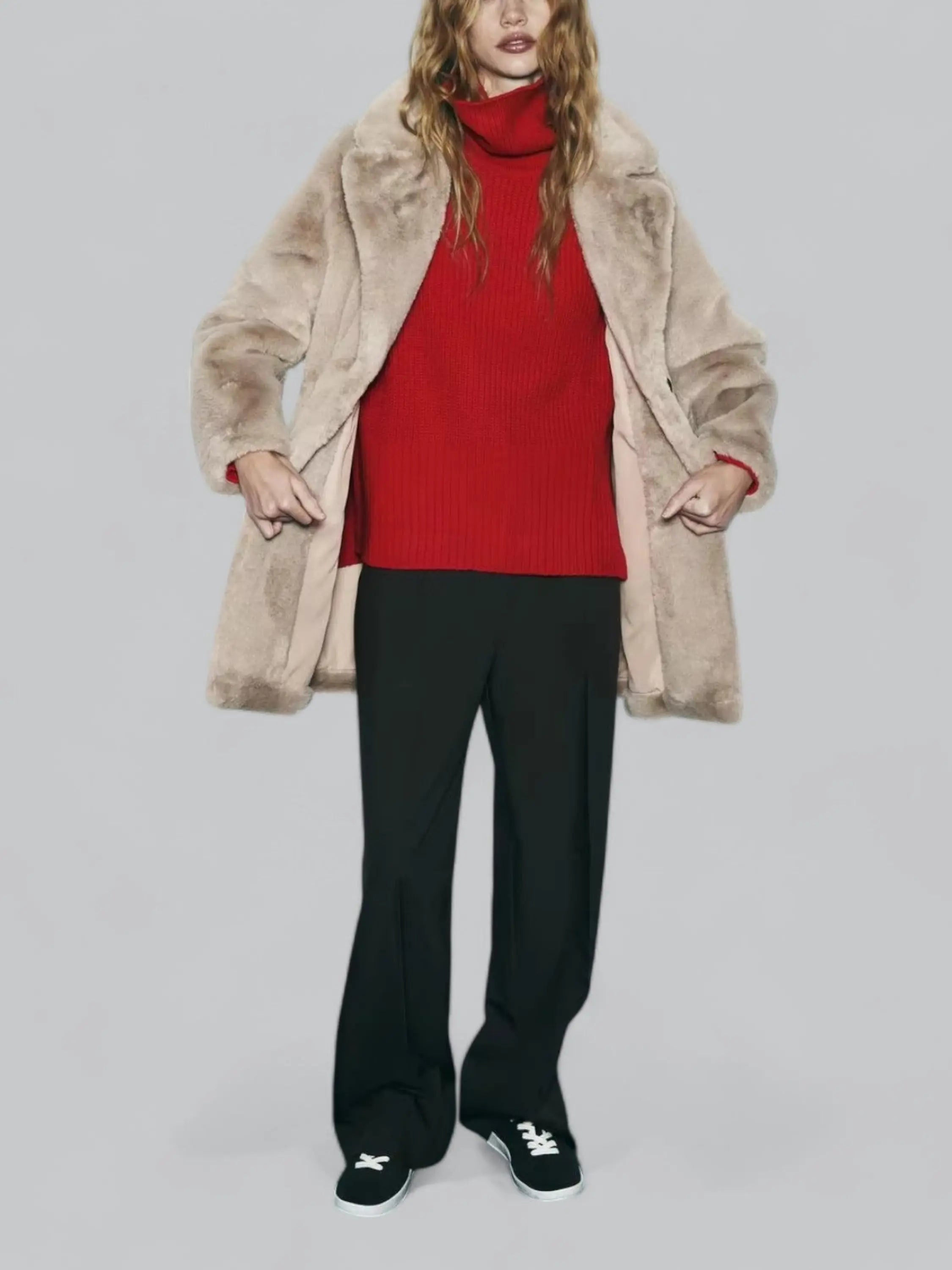 Oversized Faux Fur Coat with Timeless Elegance