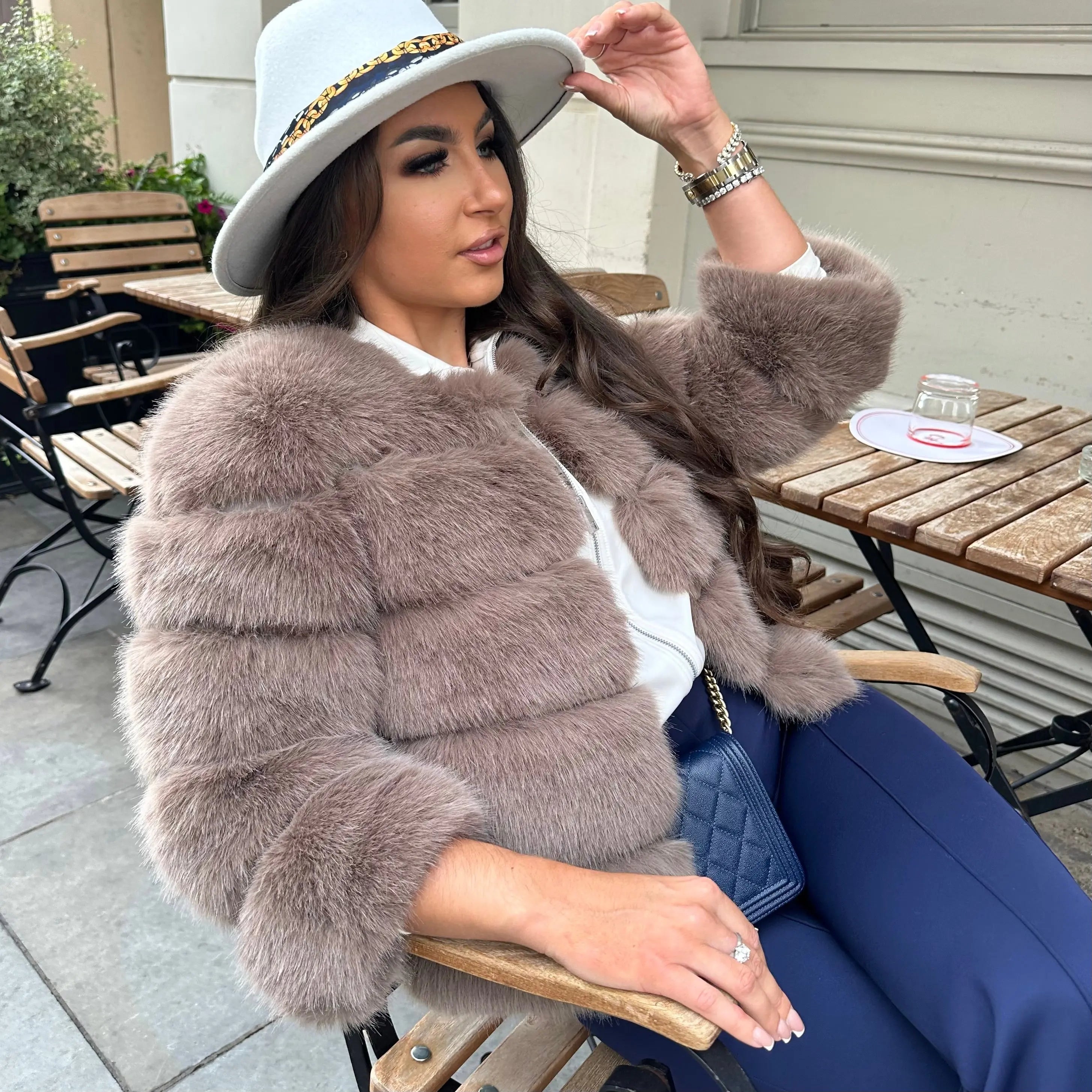 Women’s Faux Fur Jacket – Luxury Winter Coat Thick & Warm