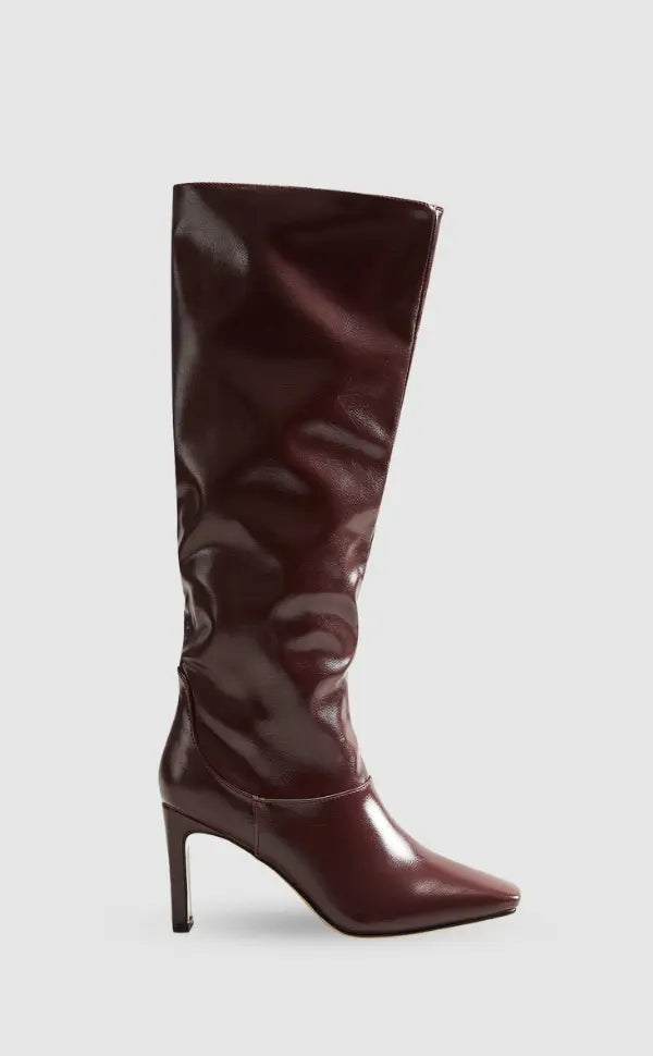 High-Heeled Slouchy Knee burgundy Boots - Bold and Glamorous
