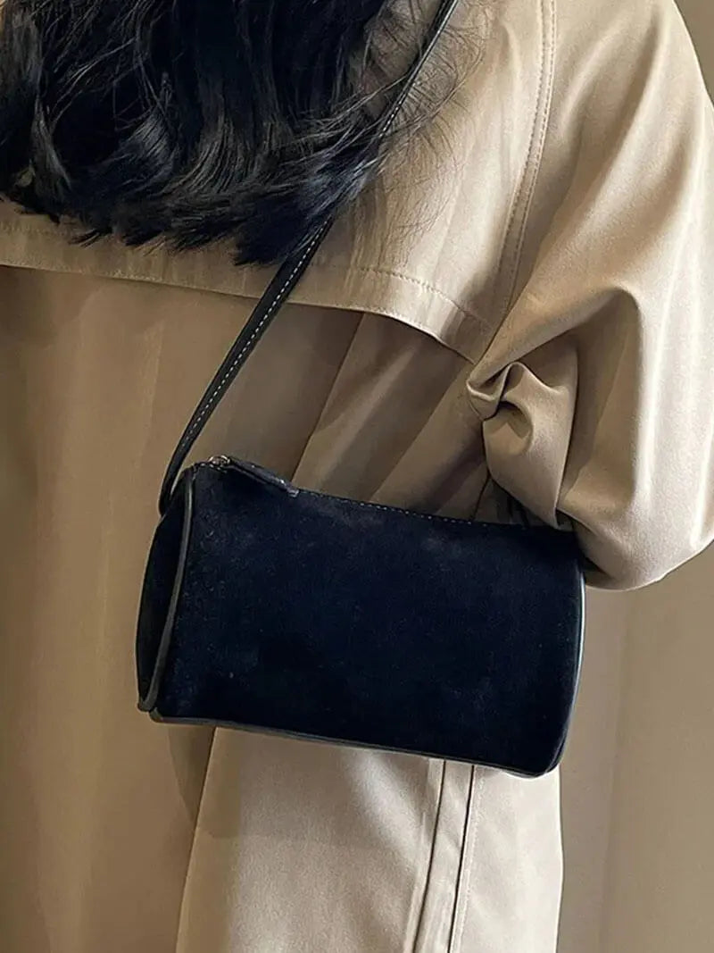 Chic Suede Barrel Bag – Compact and Timeless
