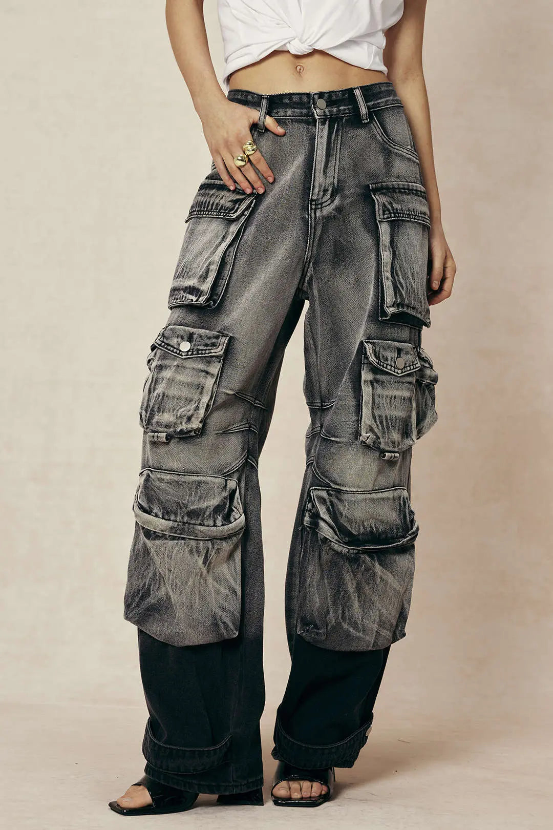 Oversized Cargo Jeans with Multi-Pocket Design
