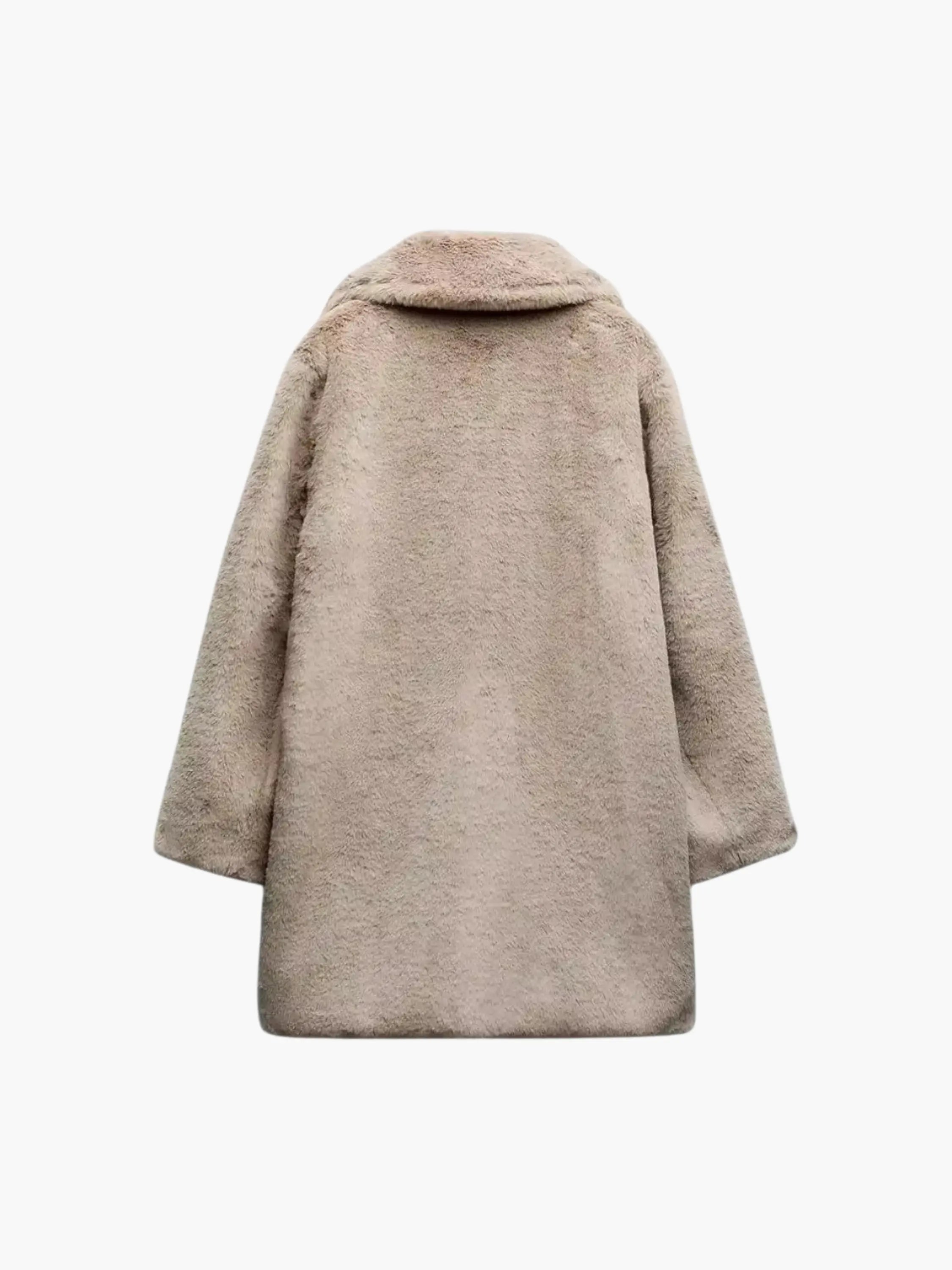 Oversized Faux Fur Coat with Timeless Elegance