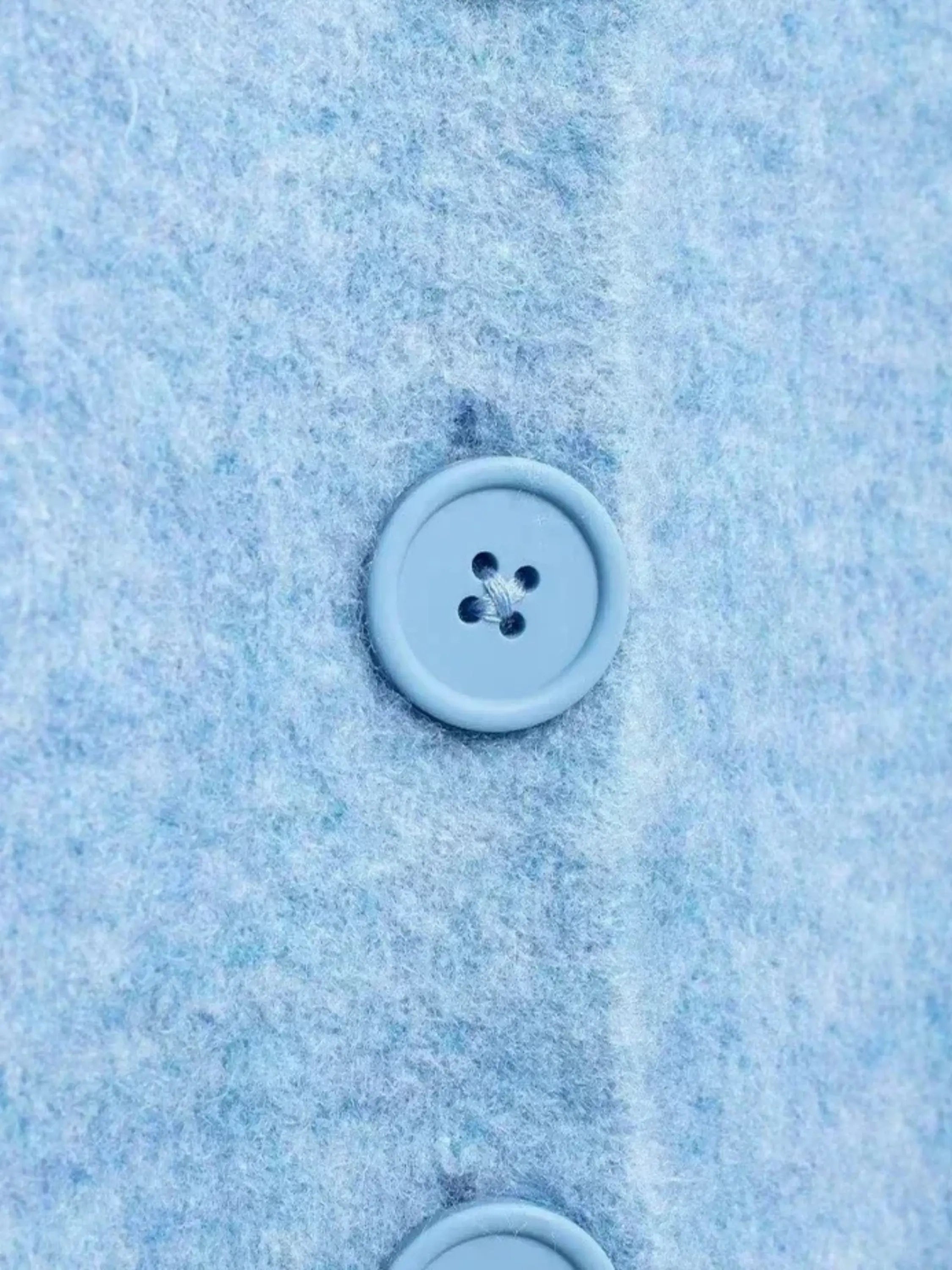 Cropped Knit Cardigan with Button-Down Design