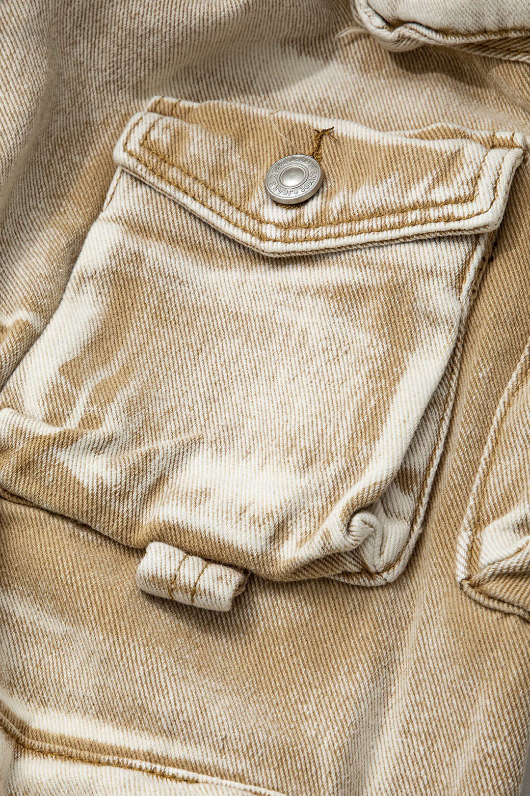 Oversized Cargo Jeans with Multi-Pocket Design