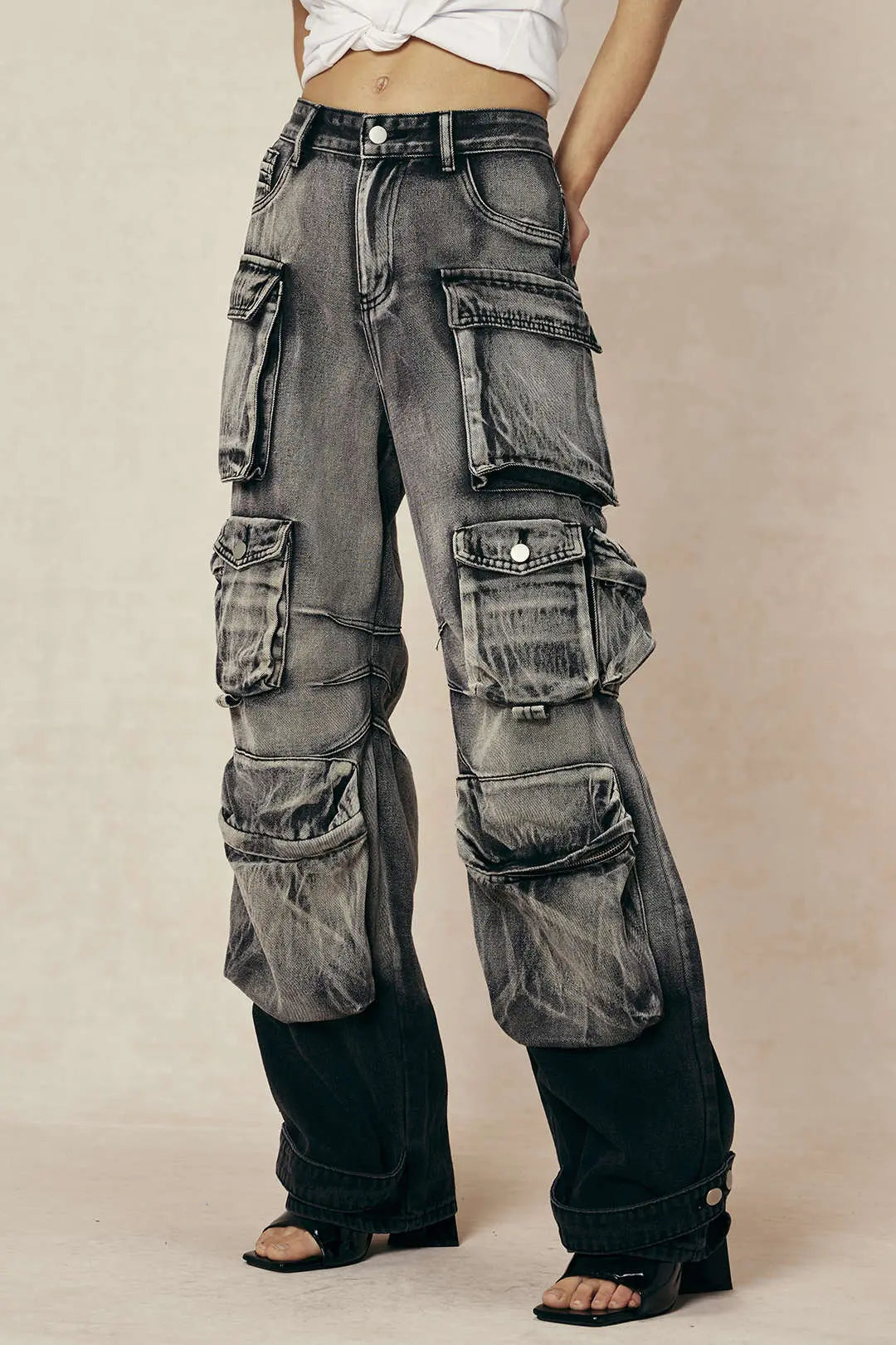 Oversized Cargo Jeans with Multi-Pocket Design
