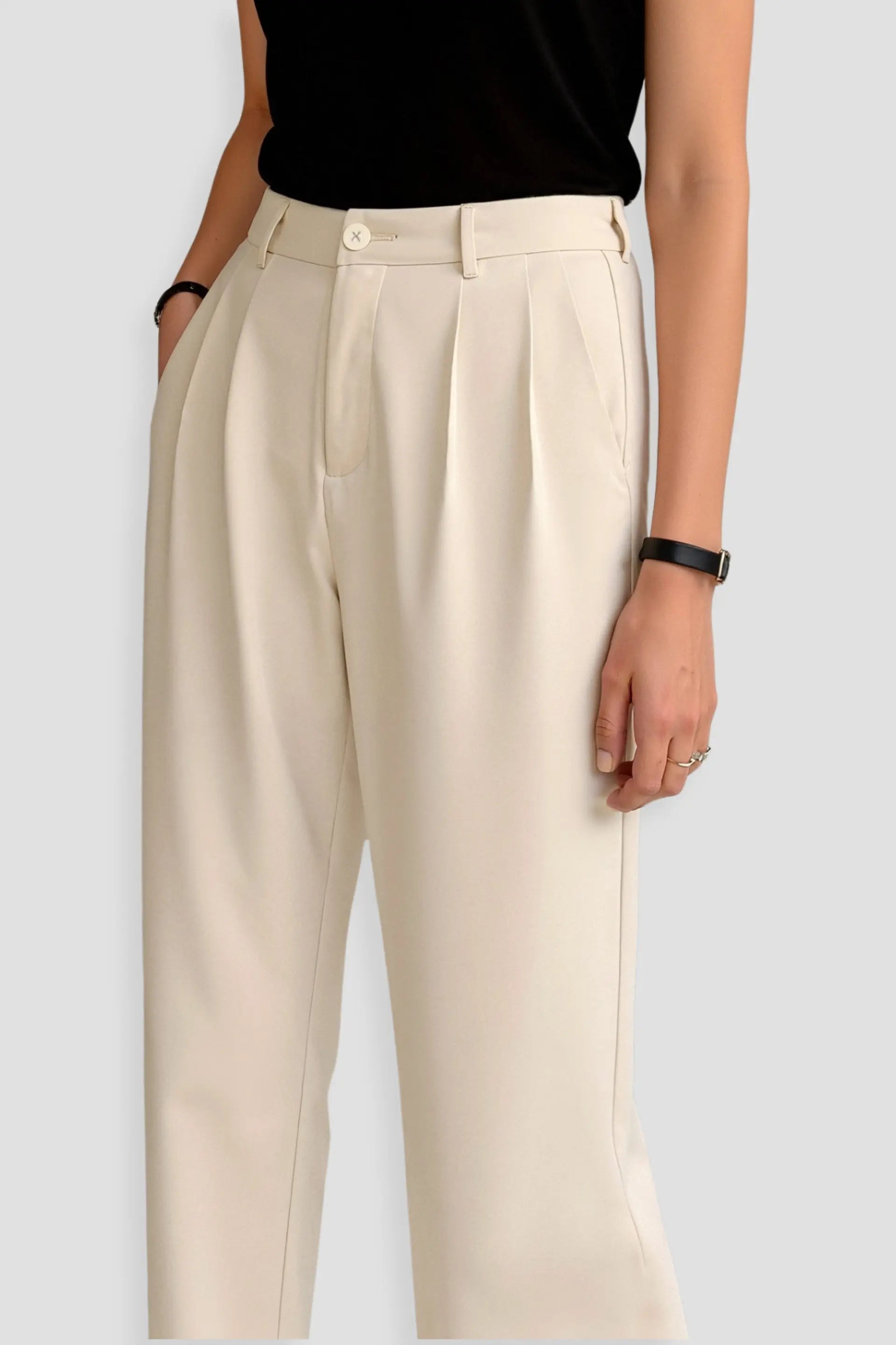 Tailored Cropped Trousers in Soft Beige