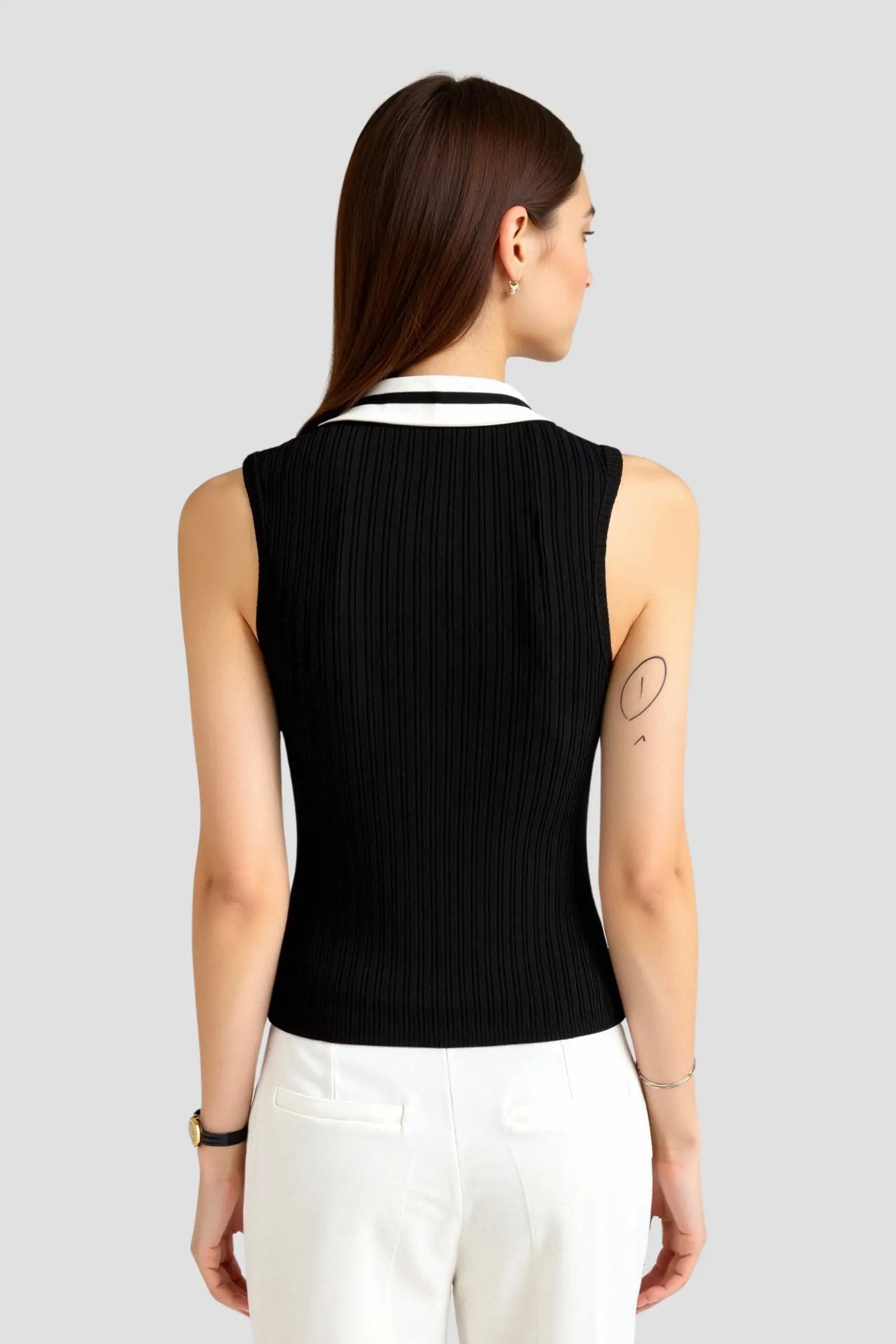 Contrast-Collar Sleeveless Top