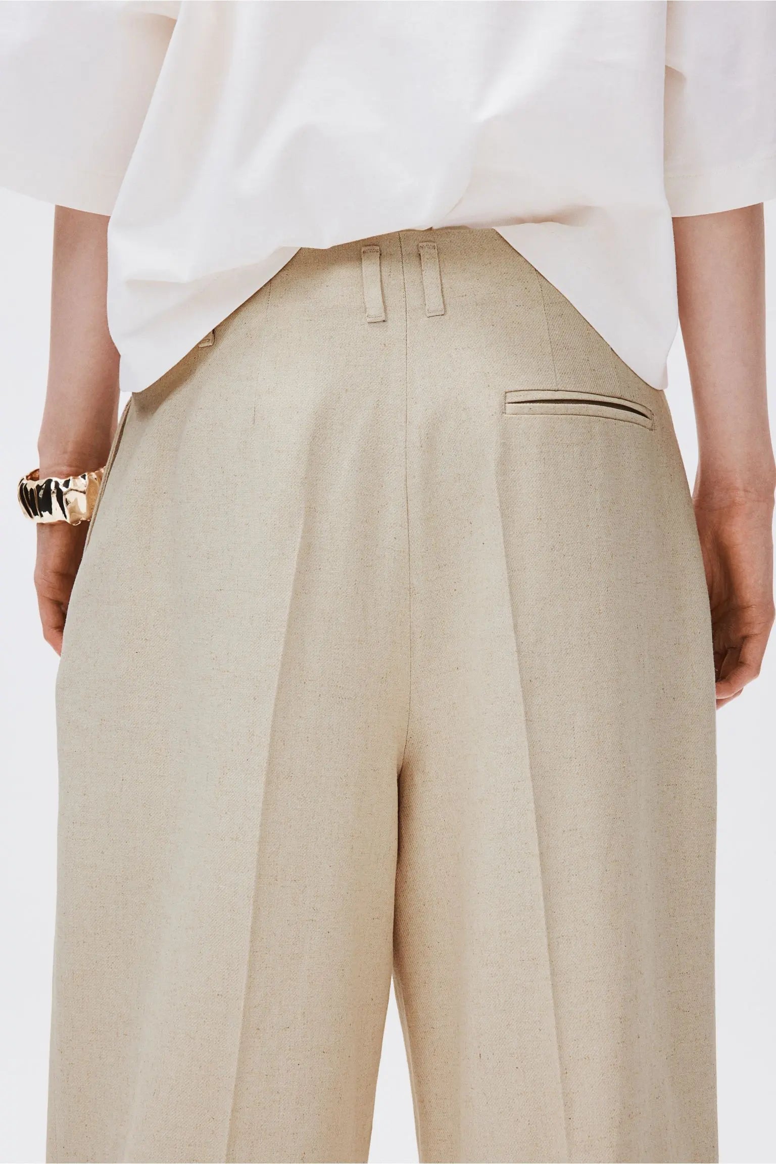 Wide-Leg Linen Pants