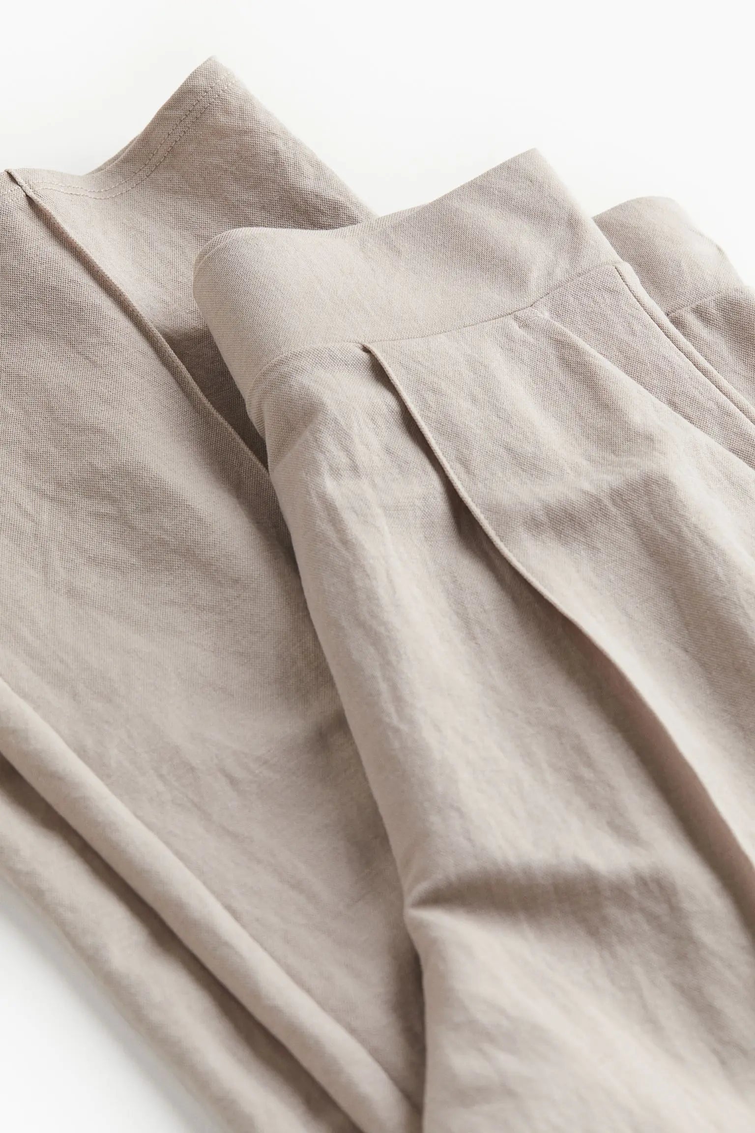 High-Waisted Wide-Leg Linen Trousers