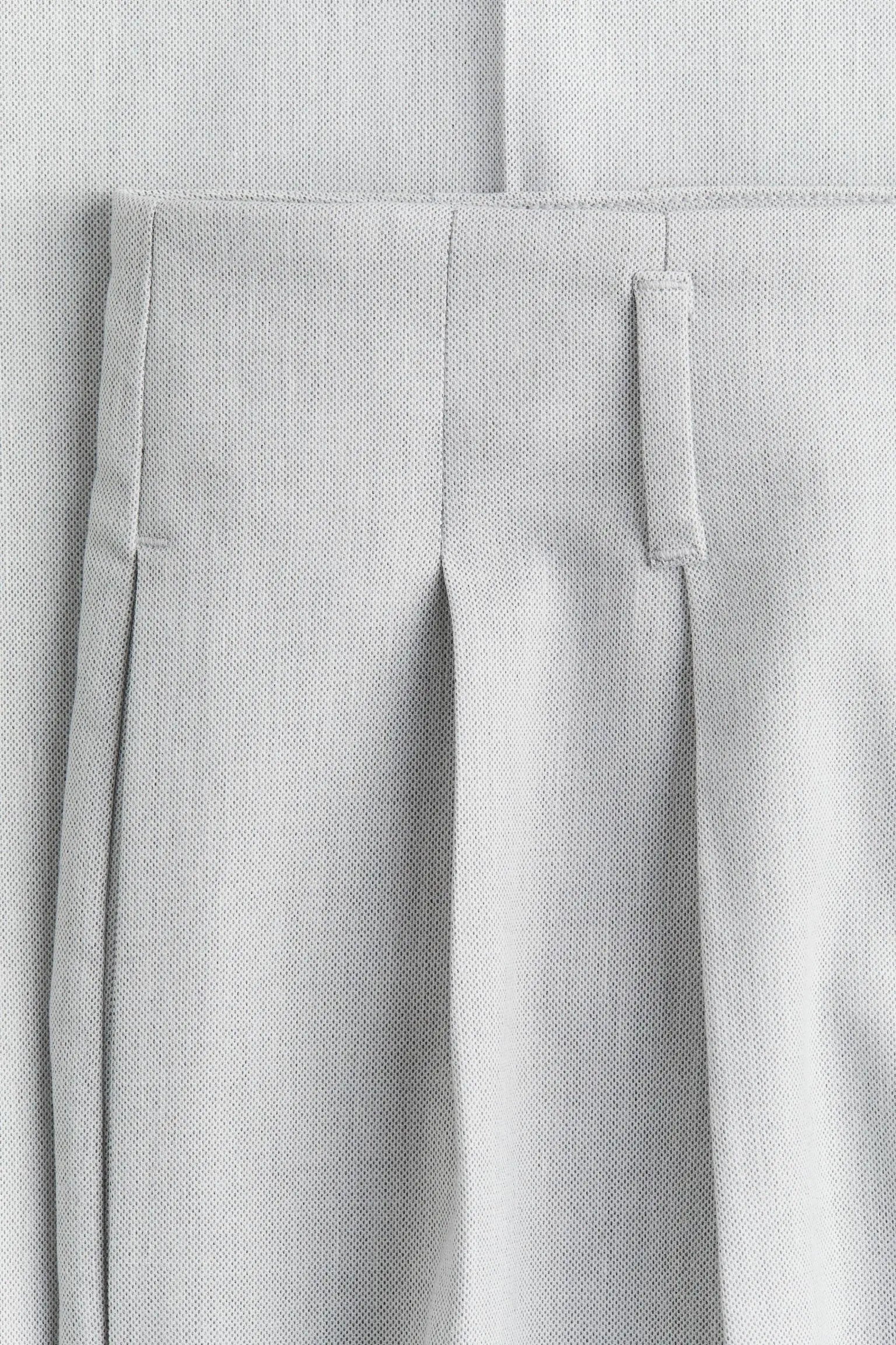 Wide-Leg Linen Pants