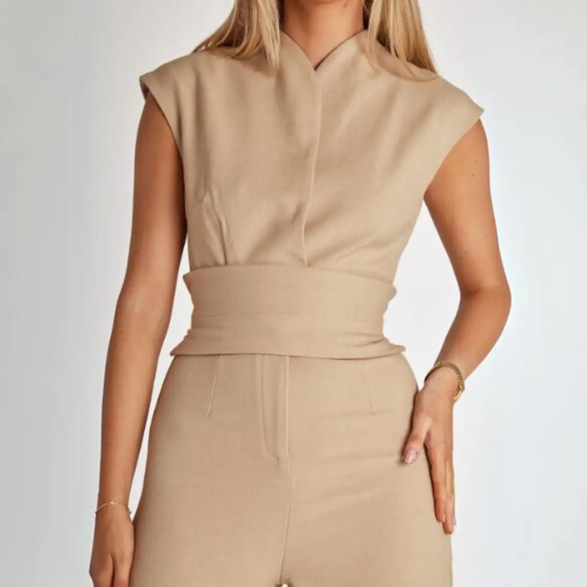 Elegant jumpsuit  with Tailored Waist